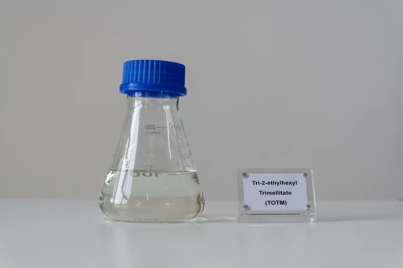 ملدنات Tris(2-ethylhexyl) Trimellitate (TOTM)